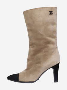 Chanel Neutral pointed toe suede boots - size EU 36.5