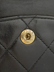 Chanel Black vintage 1991-94 medium Classic double flap bag