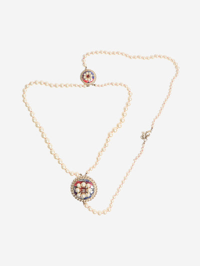 White and purple bejewelled charm pearl necklace Necklaces Chanel