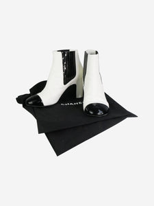 Chanel White leather ankle boots - size EU 38