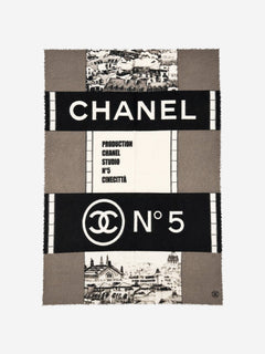 Grey N°5 scarf