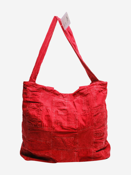 Red large tote bag alternate image