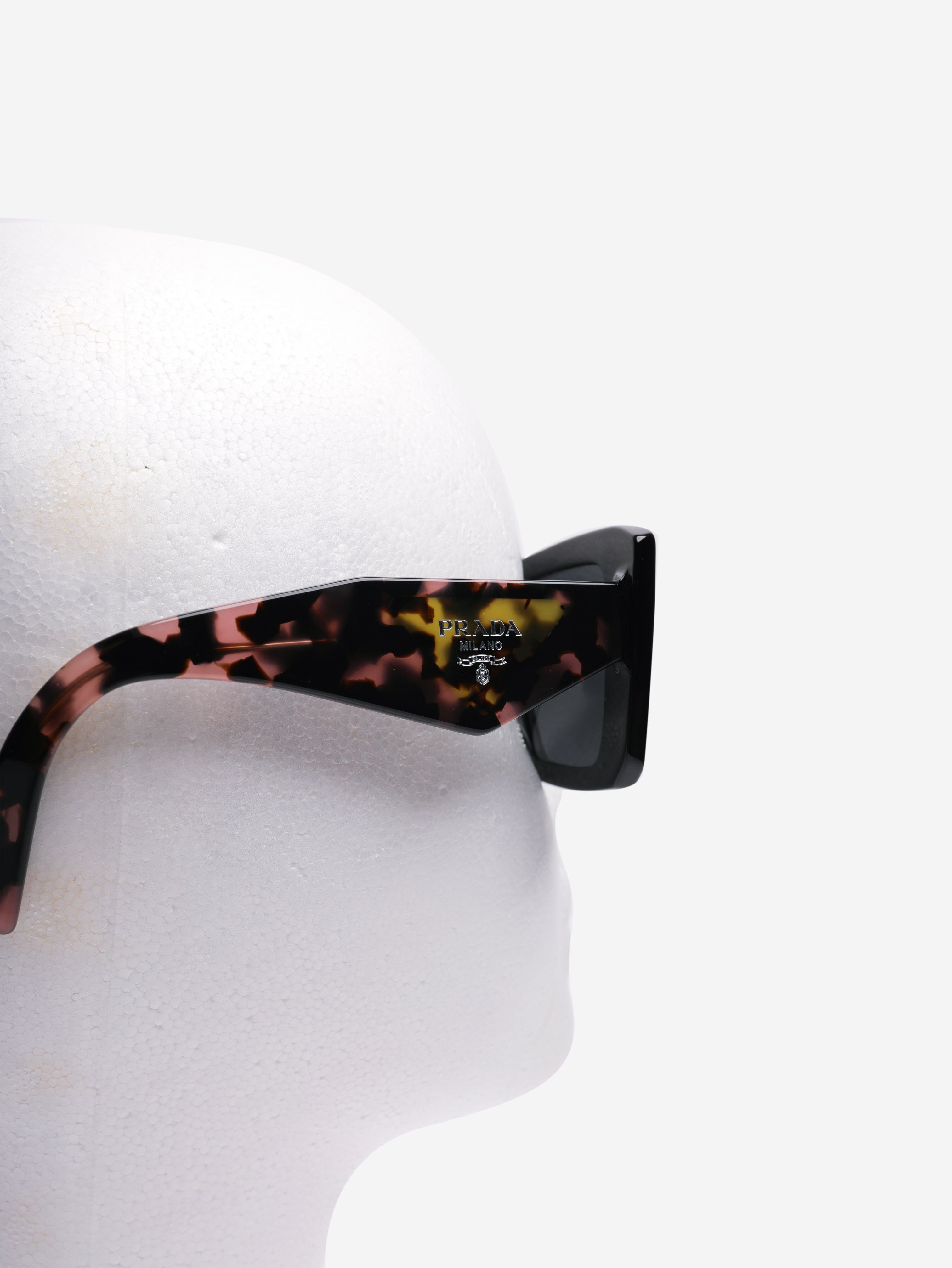 Black square-frame sunglasses Sunglasses Prada 