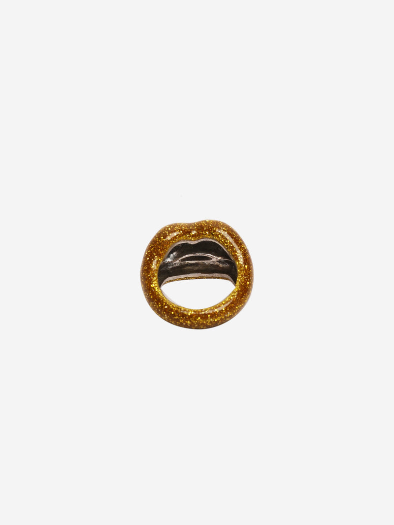 Gold hotlips ring