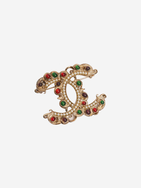 Gold vintage CC brooch alternate image
