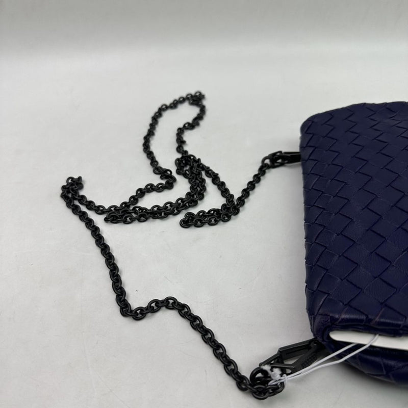 Blue Intrecciato leather crossbody pouch bag
