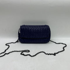 Blue Intrecciato leather crossbody pouch bag