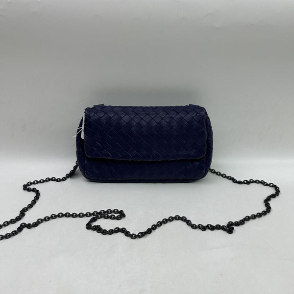 Blue Intrecciato leather crossbody pouch bag product image
