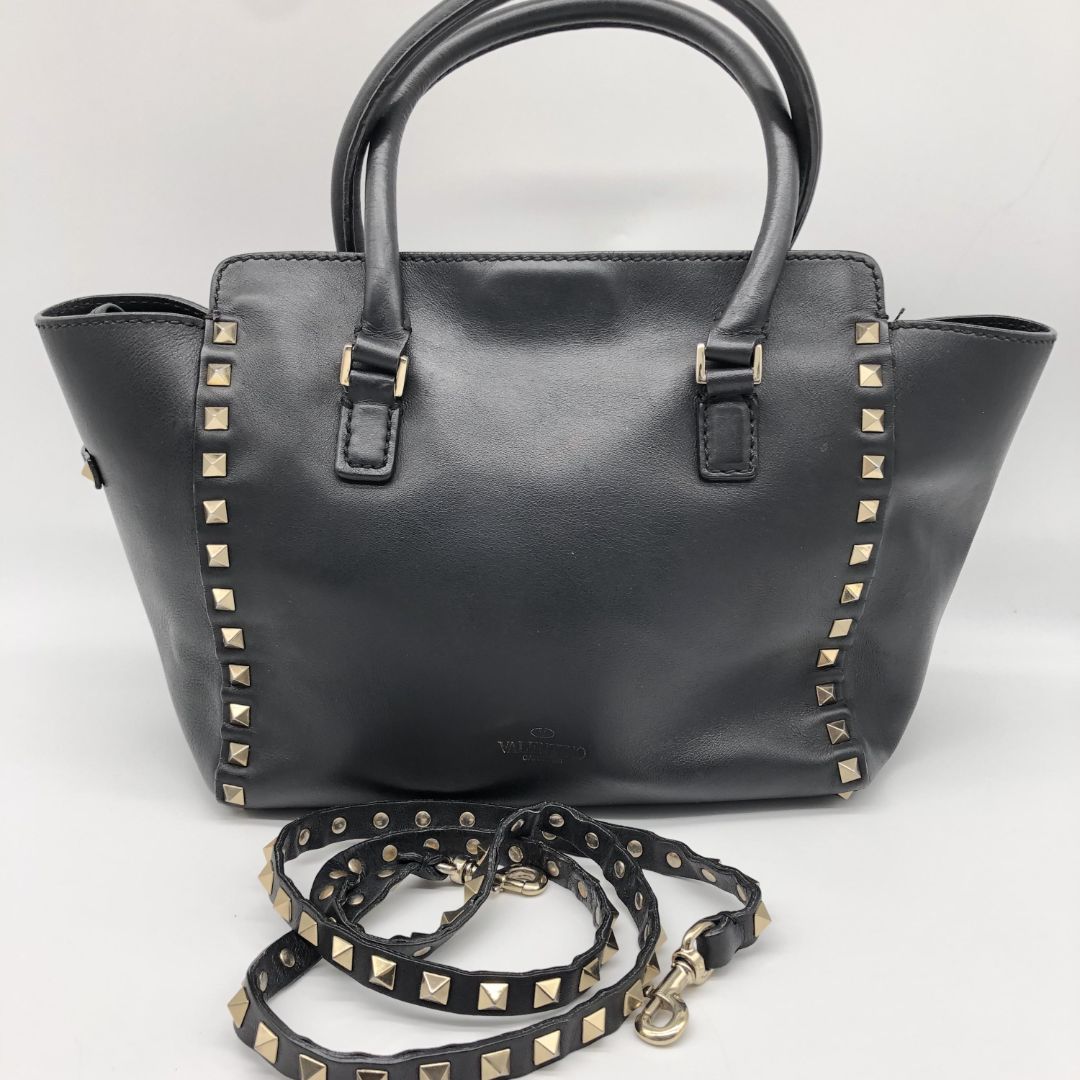 Black Rockstud leather tote bag