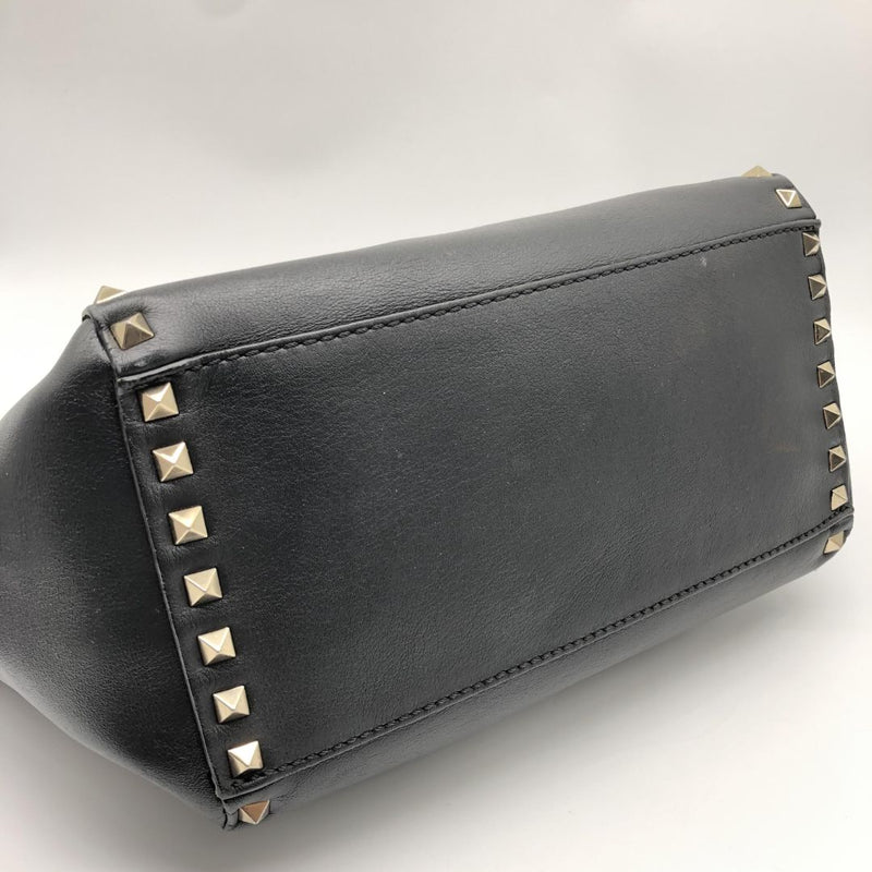 Black Rockstud leather tote bag