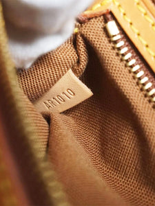 Louis Vuitton Brown vintage 2000 Monogram Trotteur bag