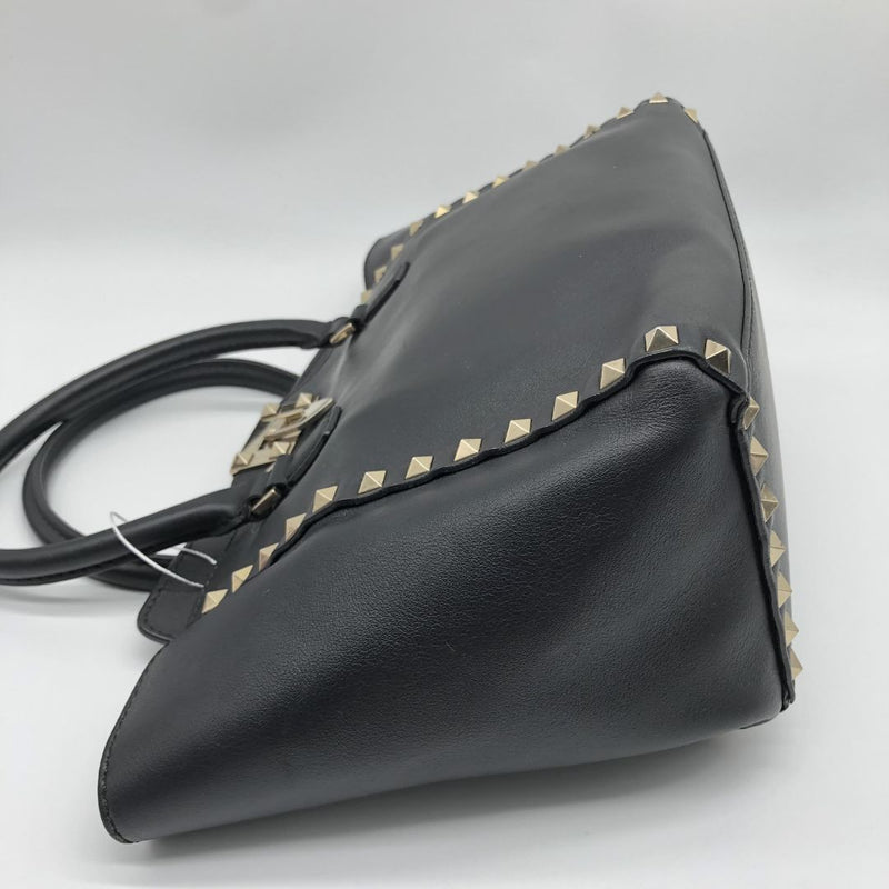 Black Rockstud leather tote bag
