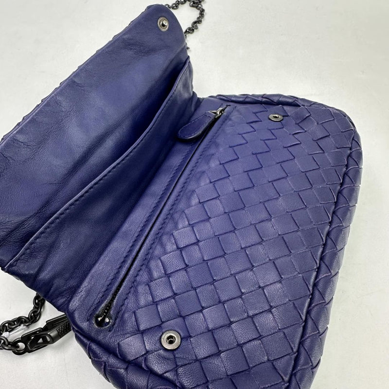 Blue Intrecciato leather crossbody pouch bag