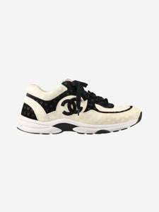 Chanel Cream and black CC suede trainers - size EU 42