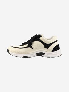 Chanel Cream and black CC suede trainers - size EU 42