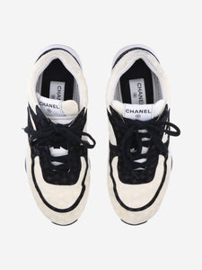 Chanel Cream and black CC suede trainers - size EU 42