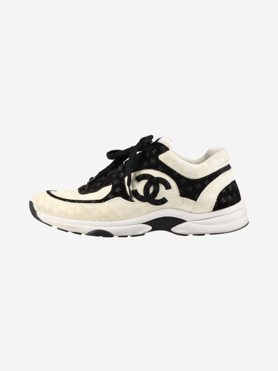 Cream and black CC suede trainers - size EU 42