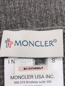 Moncler Grey logo-patch ribbed-knit scarf