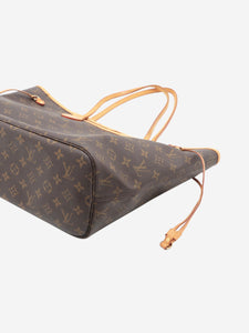 Louis Vuitton Brown 2009 Monogram Neverfull MM tote bag