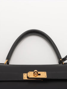 Hermes Black vintage 1993 Kelly 32 bag in Box Calf leather