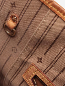 Louis Vuitton Brown 2013 Monogram Neverfull MM tote bag