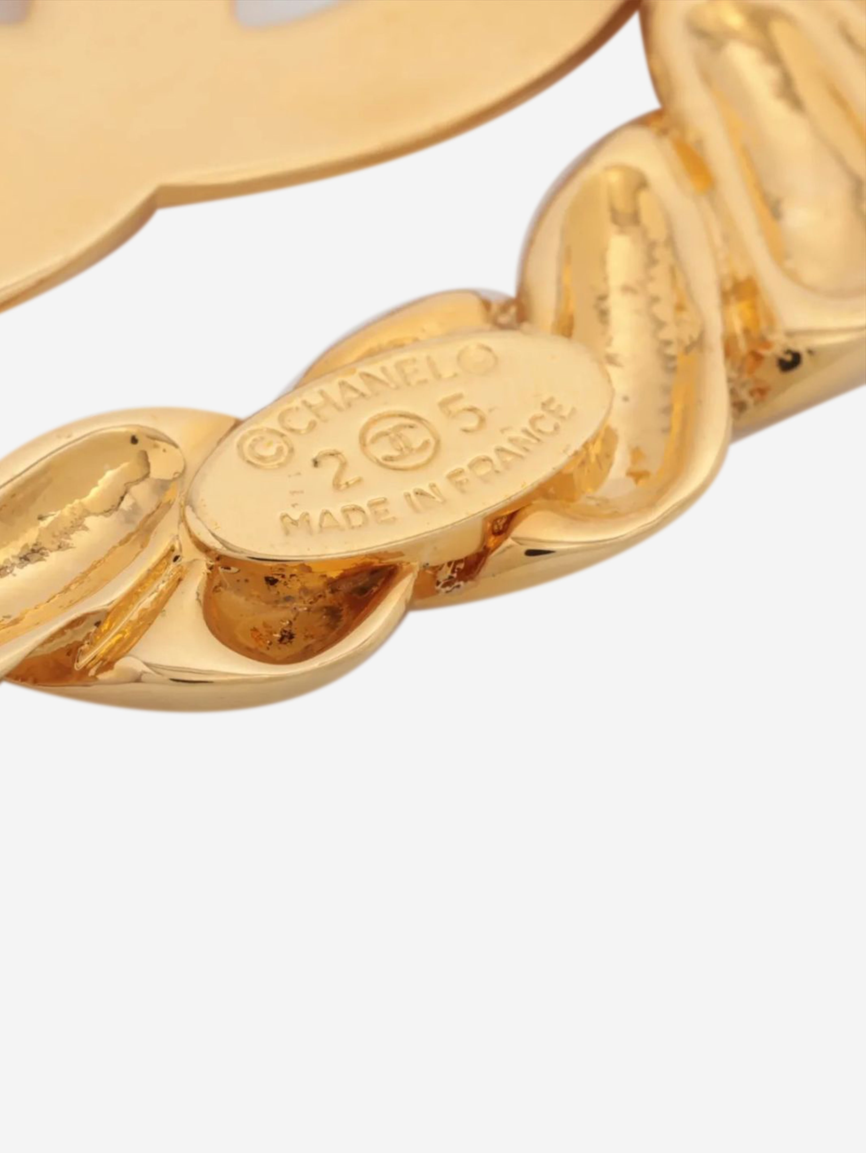 Gold Coco Mark wreath 25 brooch