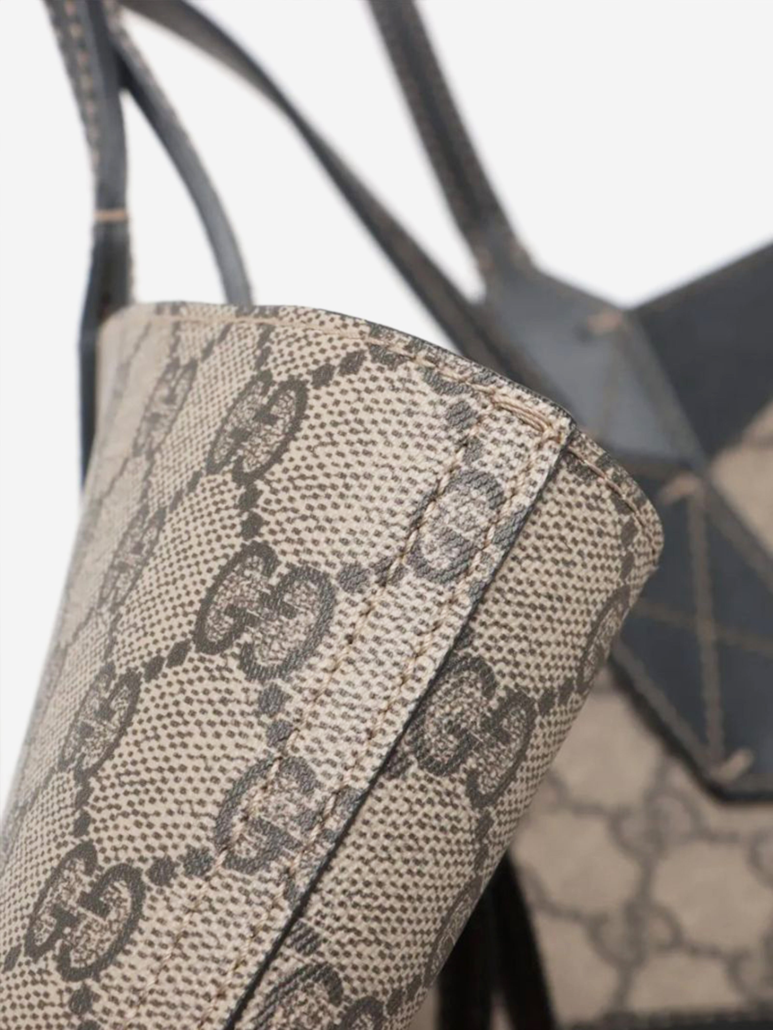 Brown GG Supreme tote bag Tote Bags Gucci 