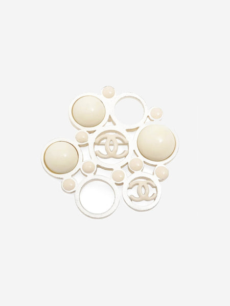 Cream and silver Coco Mark 03A Brooch product image
