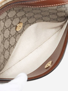 Gucci Brown GG Supreme small messenger bag