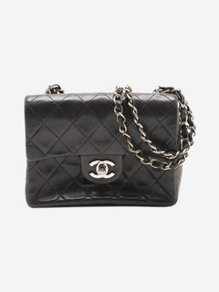Black vintage 1996 mini lambskin Classic Single Flap bag Shoulder bags Chanel 