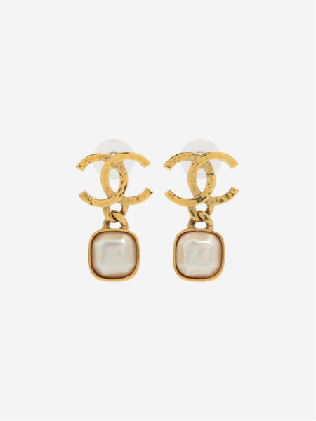 Gold faux pearl Coco earrings product image