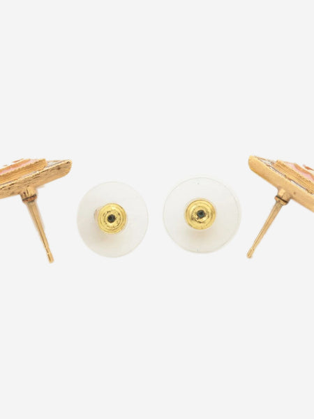 Gold and pink Coco Mark B24S stud earrings alternate image