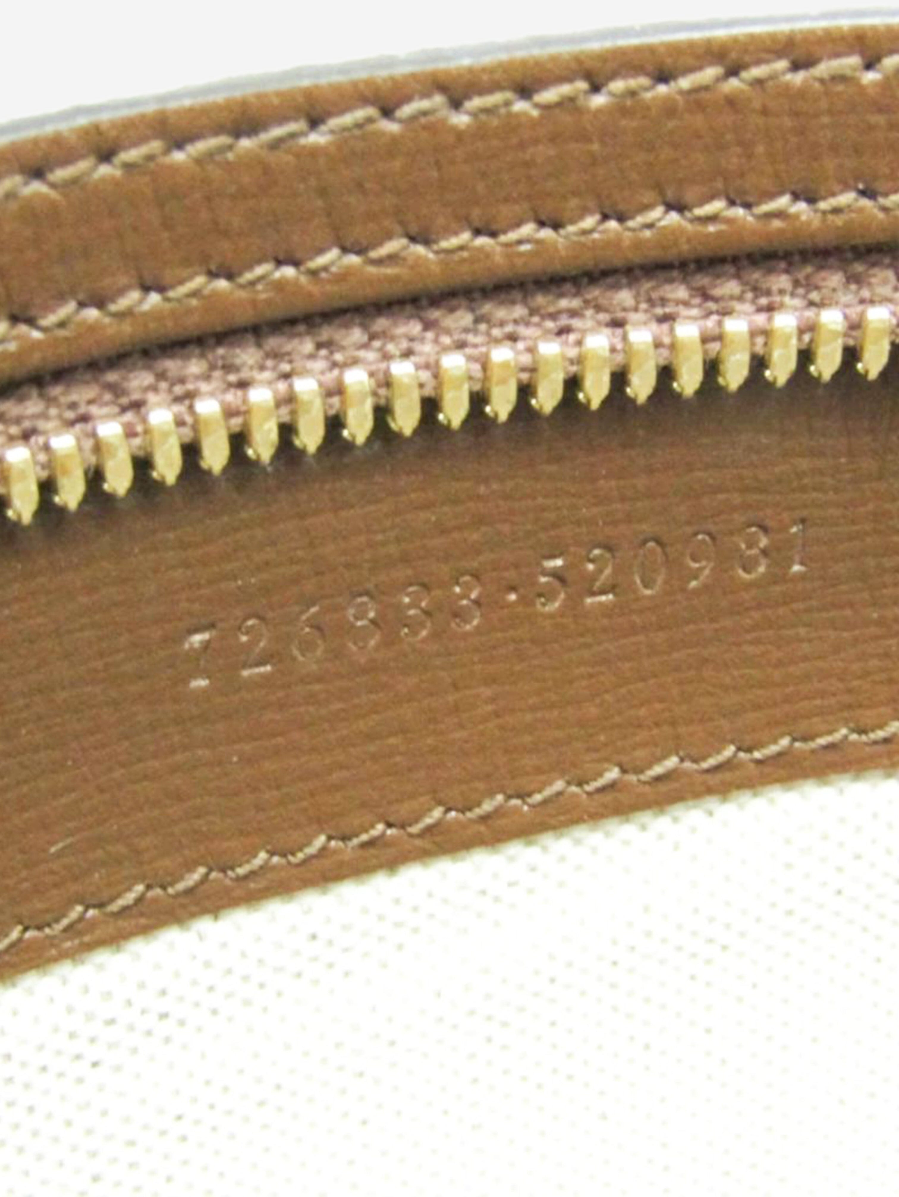 Brown GG Supreme messenger bag Shoulder bags Gucci 