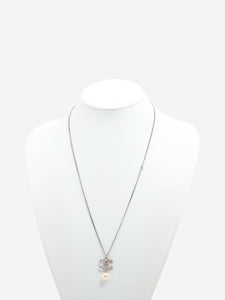 Chanel Silver CC necklace with faux pearl detail