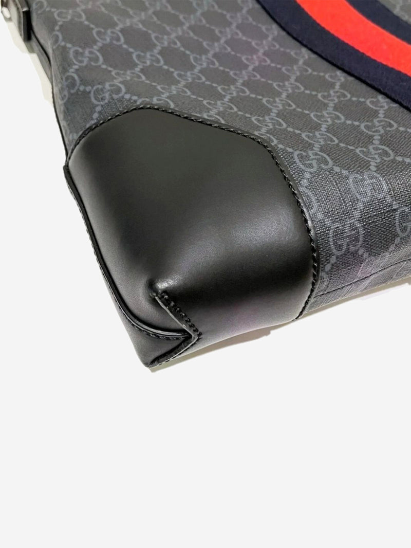 Black GG Supreme canvas shoulder bag Shoulder bags Gucci 