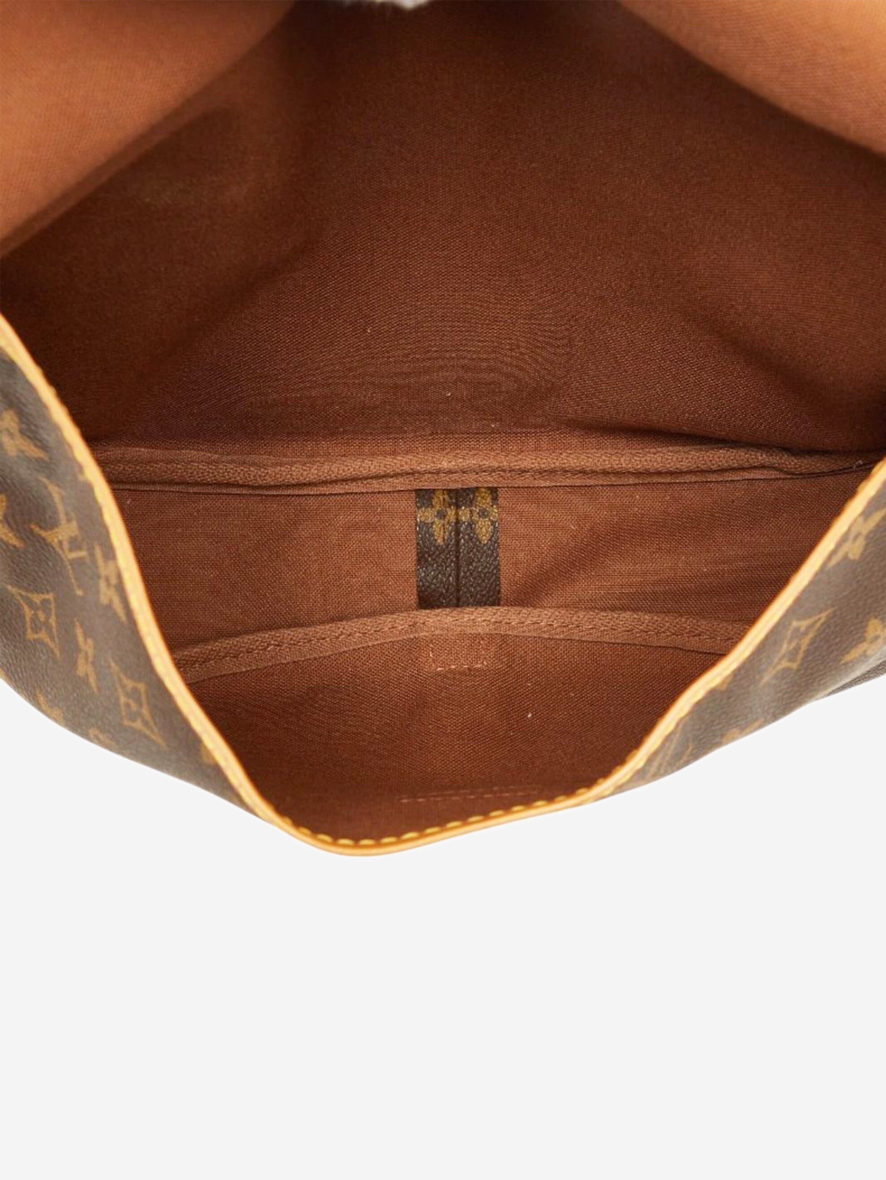 Brown vintage 1990 Monogram Saumur 30 bag Cross-body Bags Louis Vuitton 