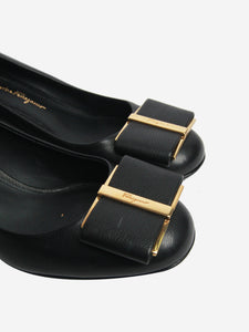 Salvatore Ferragamo Black leather bow pumps - size EU 39