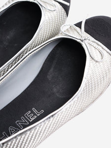 Chanel Silver and black ballet flats - size EU 38 (UK 5)