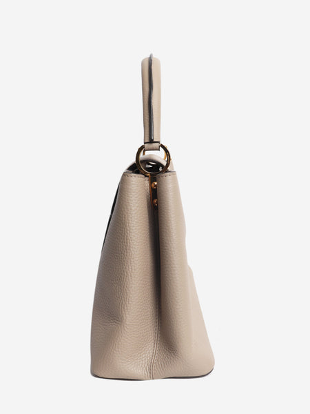 Neutral Taurillon leather Capucines MM top handle bag alternate image