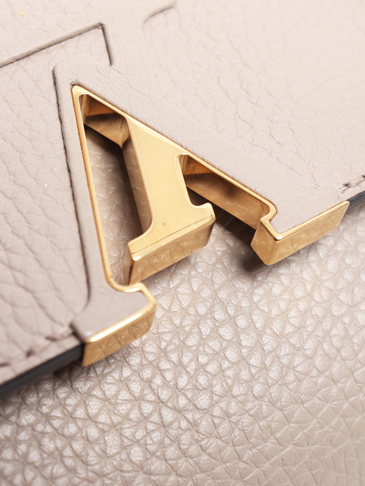 Neutral Taurillon leather Capucines MM top handle bag Top Handle Bags Louis Vuitton 