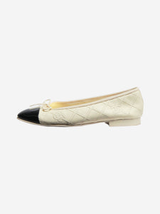 Chanel White ballet flats with cc and diamond stitching - size EU 38.5