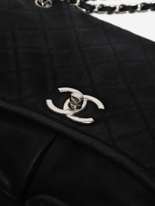 Chanel Black 2011 lambskin quilted messenger bag
