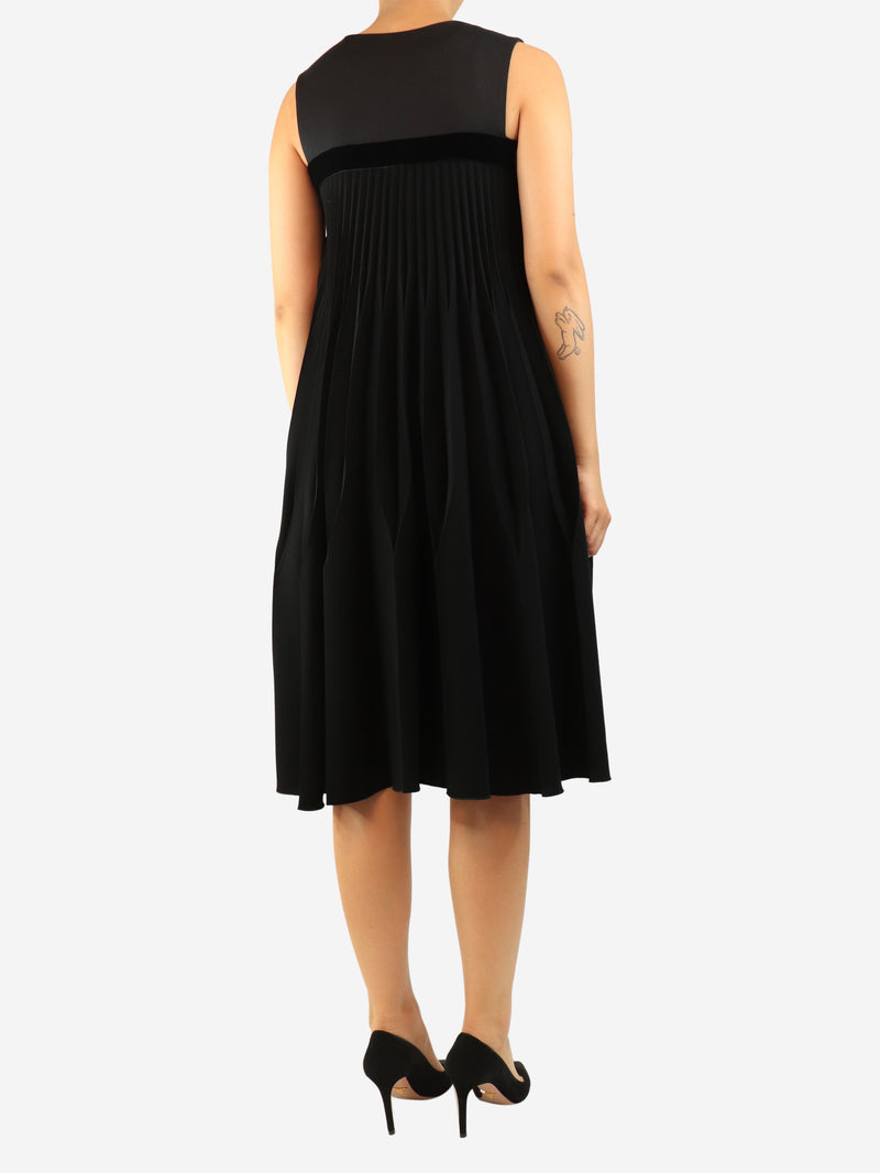 Black pleated mini dress - size