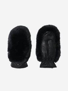 Goldbergh Goldbergh Black faux fur covered gloves - size