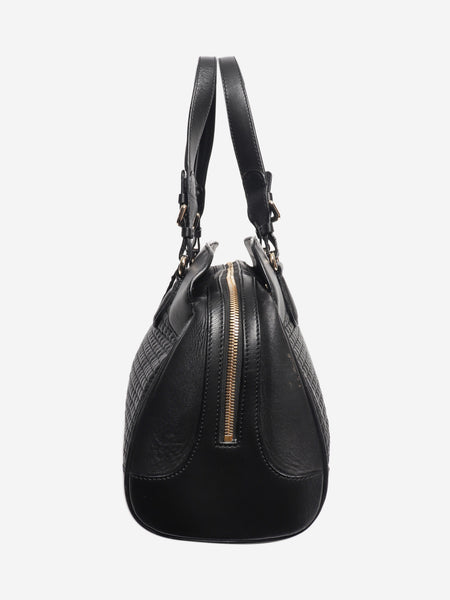 Black quilted shoulder bag alternate image
