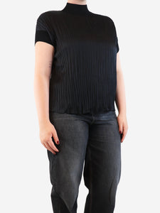 Vince Black plisse top - size M