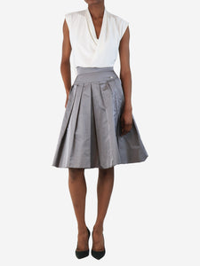 Chanel Grey silk pleated skirt - size UK 8
