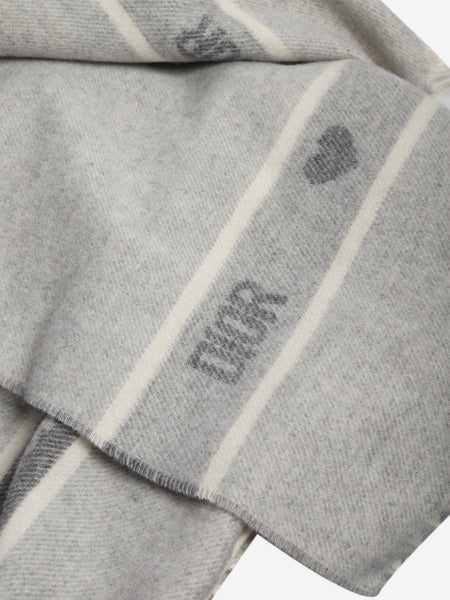 Grey fringed wool scarf alternate image