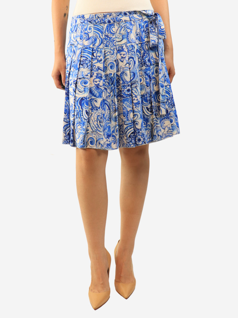 Blue pleated tile-print mini skirt - size UK 12