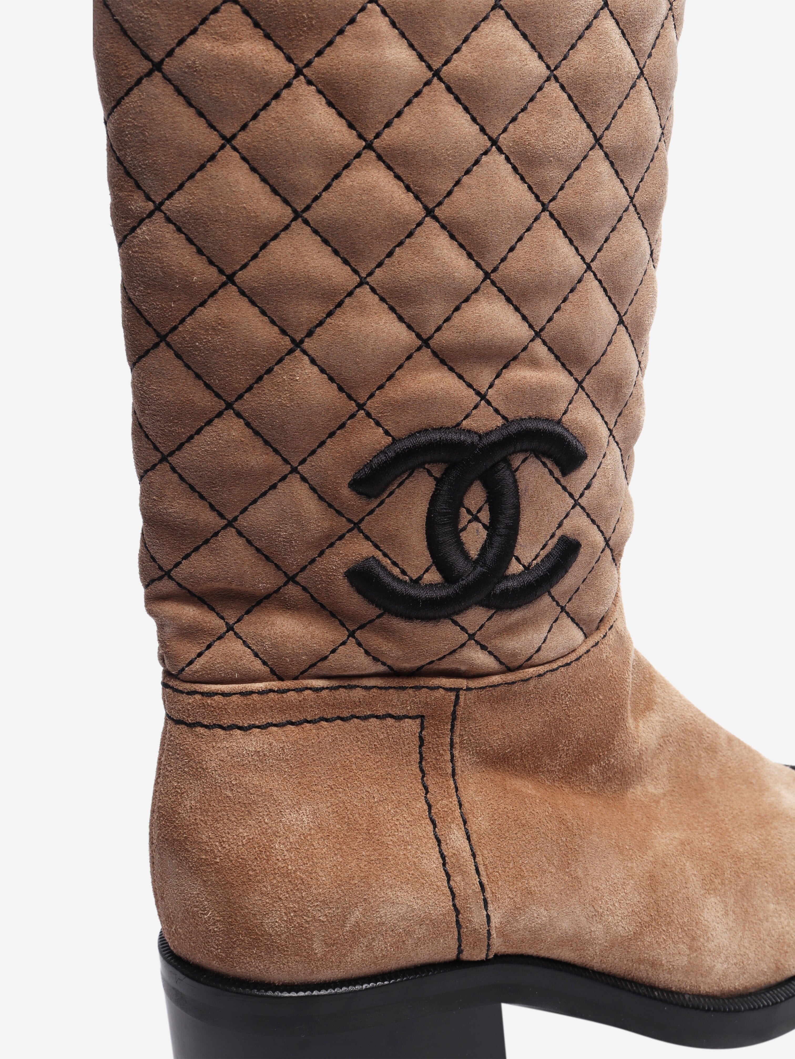 Sandy brown suede ankle boots - size EU 38.5